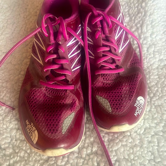 The North Face running shoes SZ 10 - Picture 6 of 7